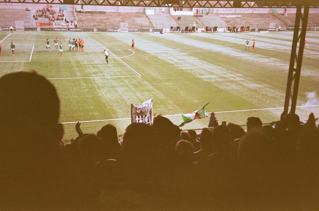 Tribune Red Star Laval football buvette