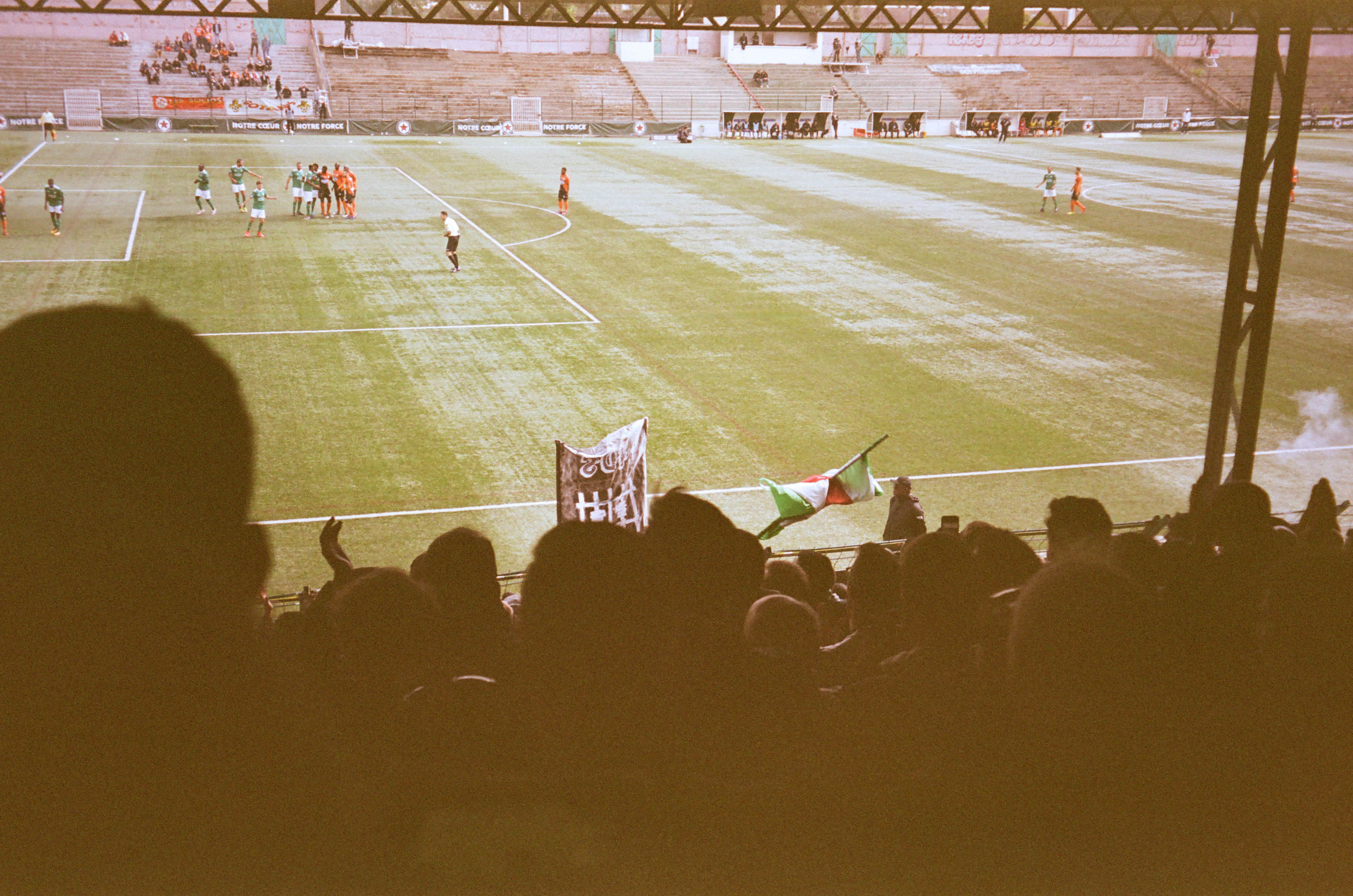 Tribune Red Star Laval