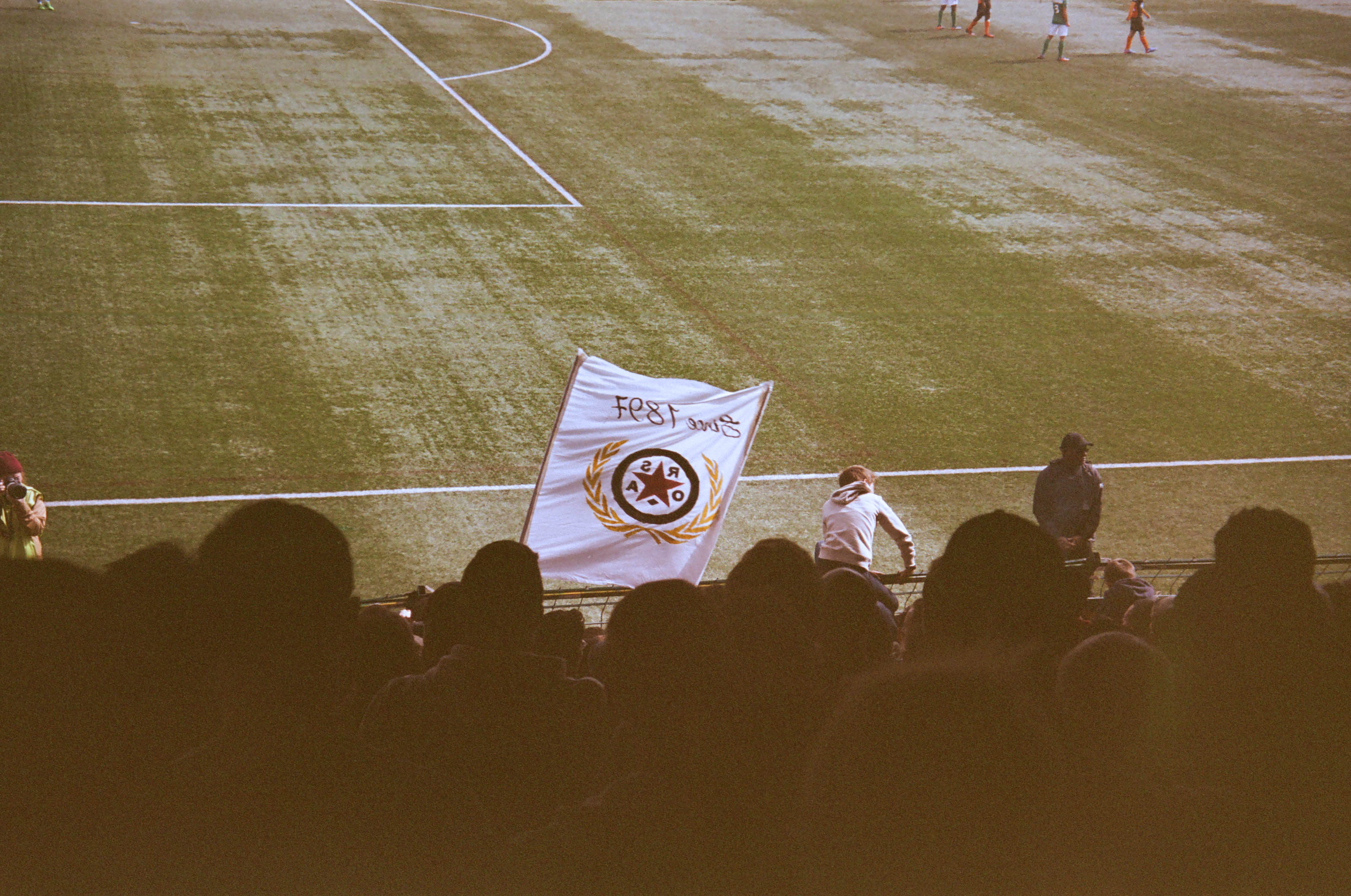 Tribune Red Star Laval