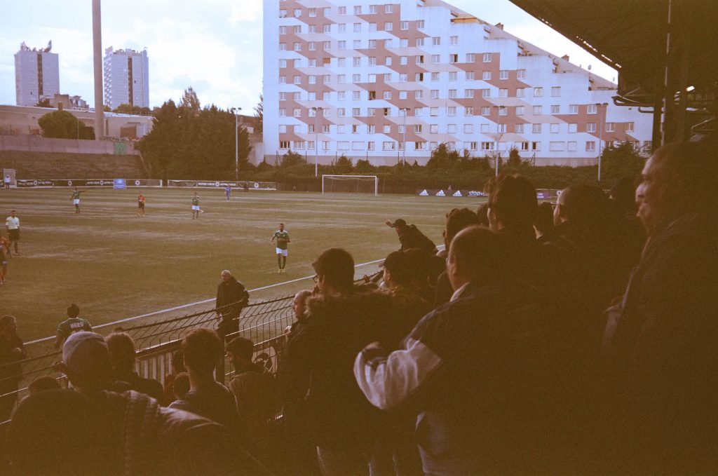 Tribune Red Star Laval football buvette