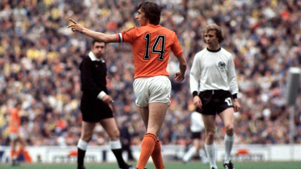 johan-cruyff-genie-pop-et-despote-de-cherif-ghemmour-0