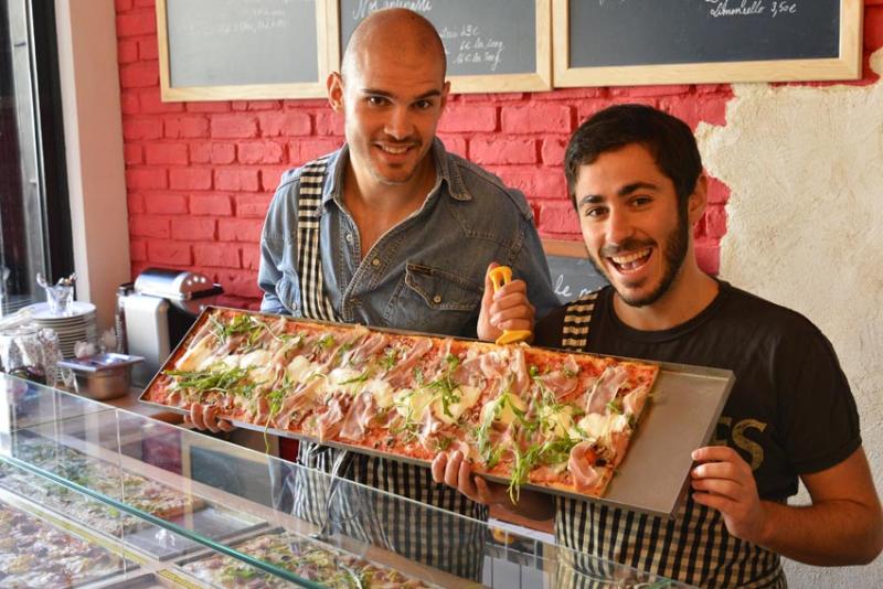 slize, pizza au mètre, paris, pizzeria, la buvette, gustave le populaire
