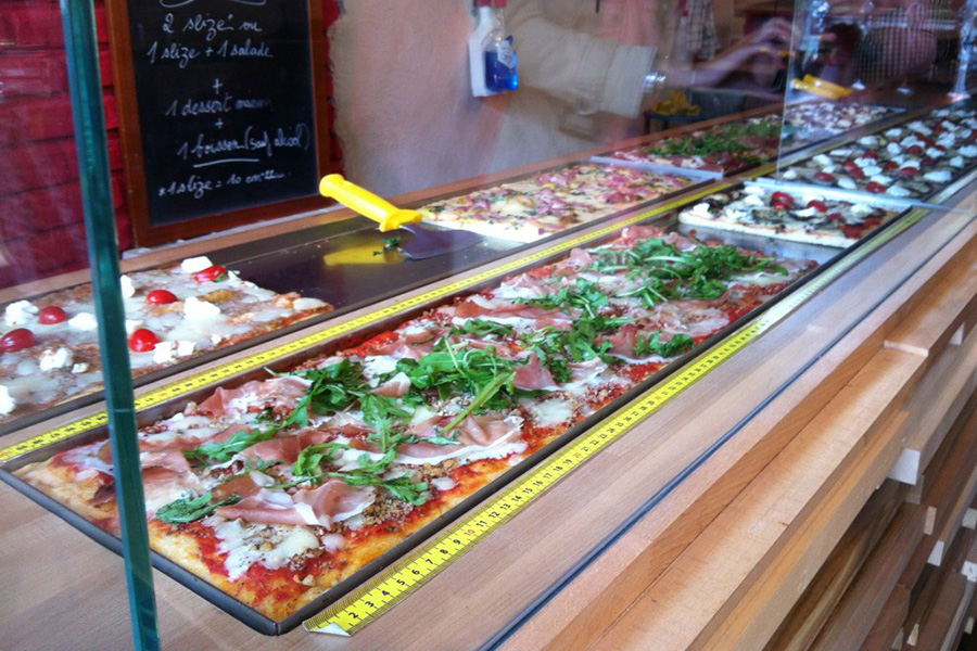 slize, pizza au mètre, paris, pizzeria, la buvette, gustave le populaire