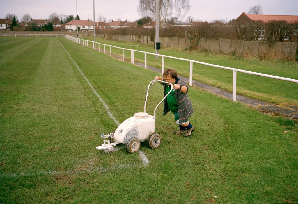 ross cooke, home, photographe, culture football, football populaire, district football, football dimanche, coach, la buvette de gustave, buvette, gustave le populaire, dorian beaune