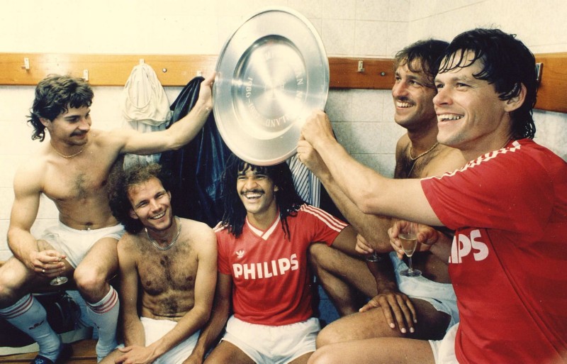 psv eindhoven, psv, philips, umbro, proud of you, culture football, football populaire, la buvette, gustave le populaire, dorian beaune